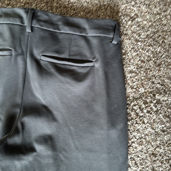 Liverpool pants
Size 10/30
Color grey - Picture 4 of 6